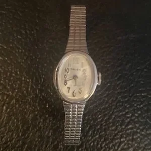 Gruen | Accessories | Gruen Vintage Ladies Watch Oval Face  display picture 1